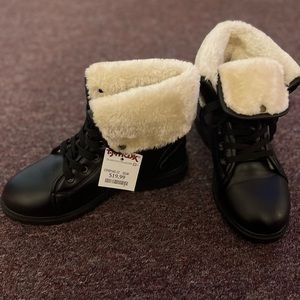 Black Olivia miller boots with fur. Size 8
